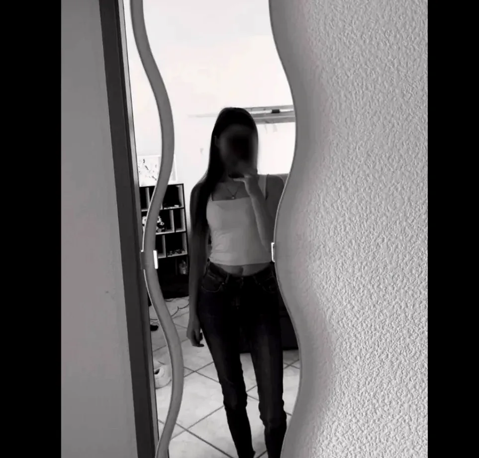 Nuria, 25 años